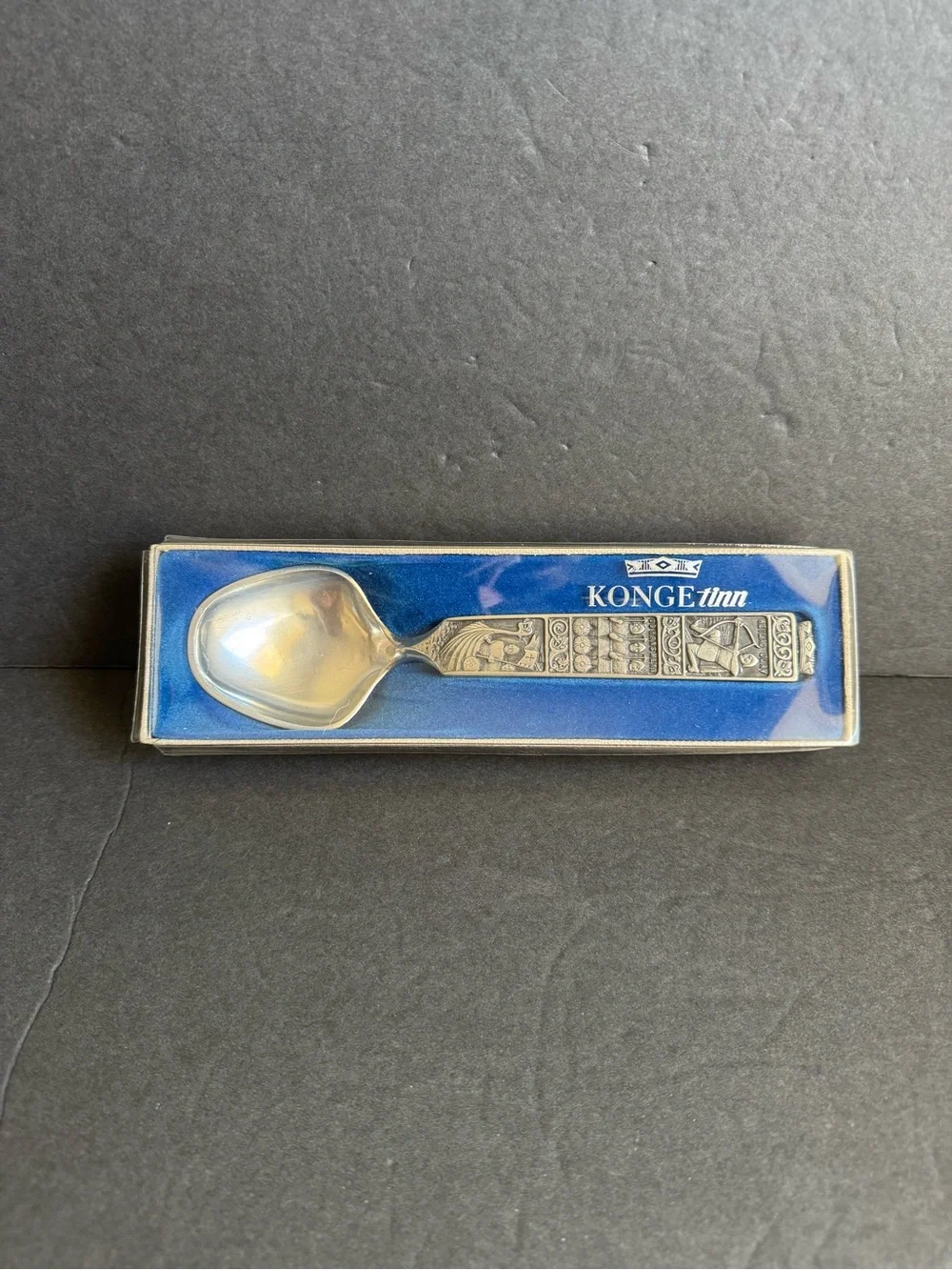 N/A vintage konge